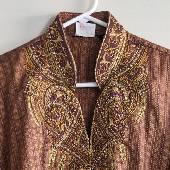 Indian style Kurta shirt with embroidery on the neck - Picture 2 of 3